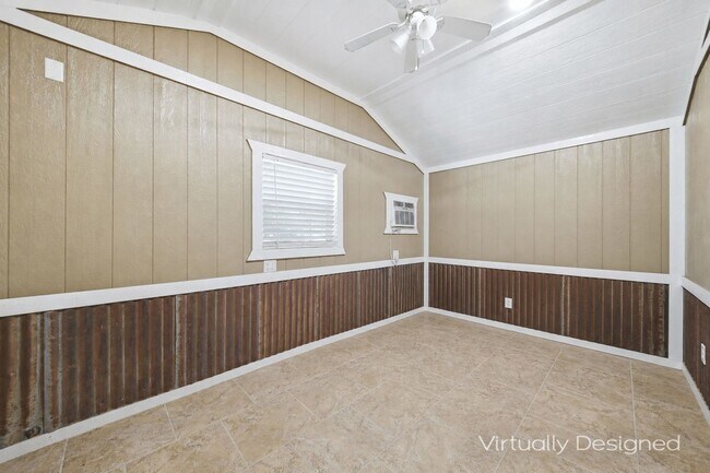 Building Photo - 11351 Oak Lake Rd