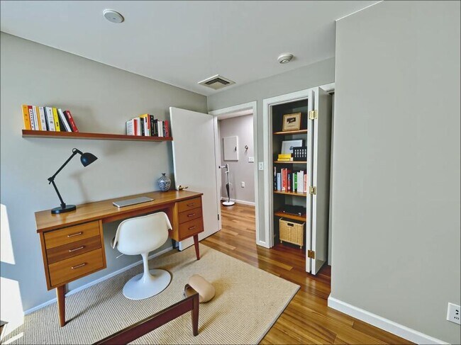 Building Photo - 2 bedroom in Boston MA 02118
