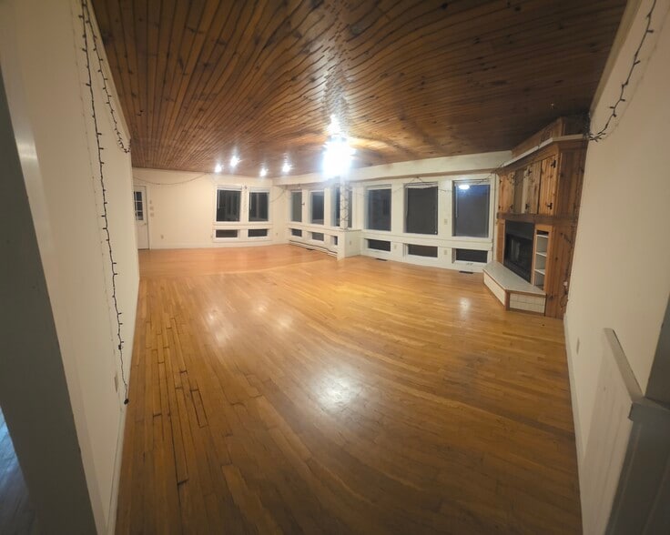 Great room - 181 Eastwood Bnd