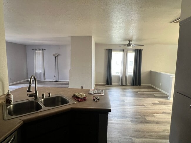 Building Photo - 1604 Porter Way