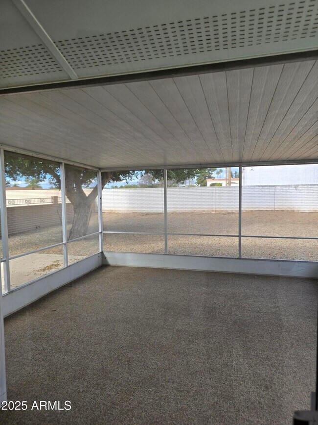 Building Photo - 9714 W Mockingbird Dr