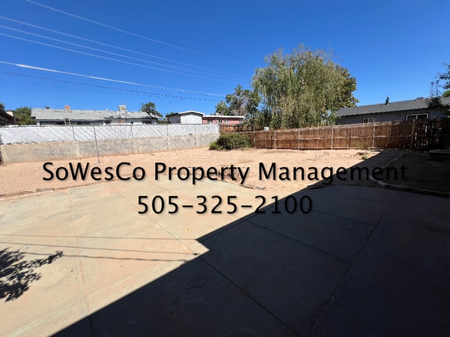 Building Photo - 1032 Zuni Dr