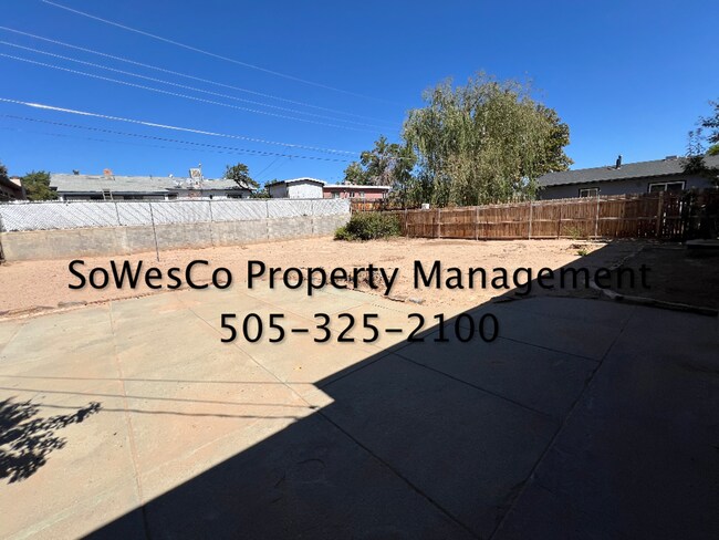 Building Photo - 3 Bed 2 Bath with Garage in Central Farmin...