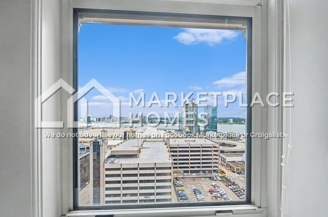 Building Photo - 525 W Lafayette Blvd