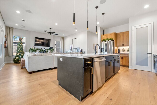 Building Photo - Modern luxury available in Fletcher Ridge