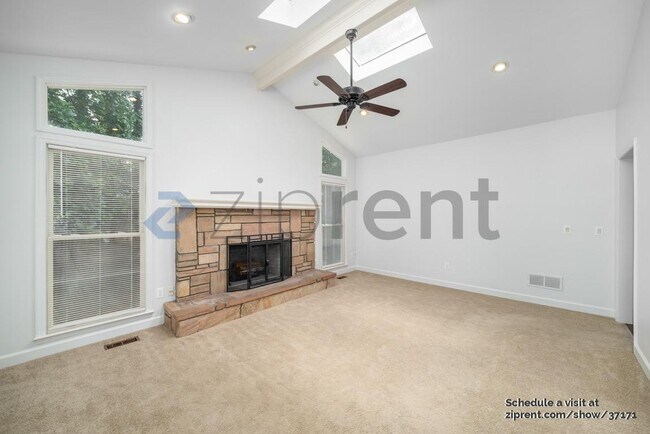 Building Photo - 4990 Sawgrass Pl NW