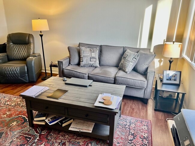 Building Photo - 1006 Paradise Rd