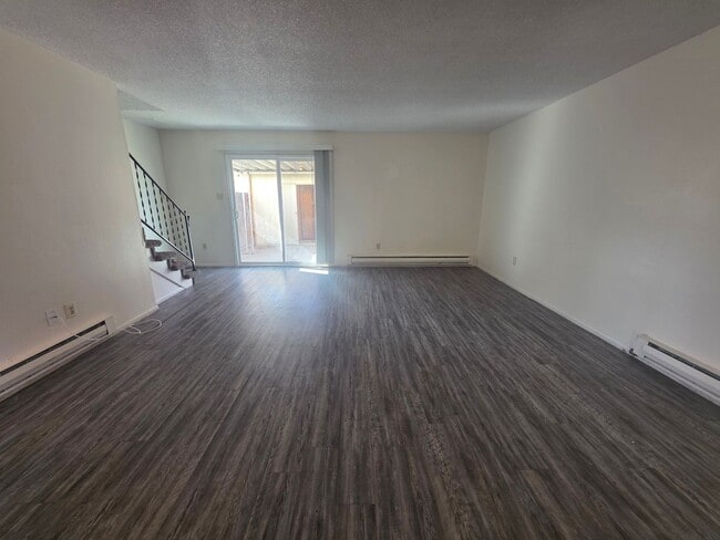 Building Photo - 522 Smithridge Park