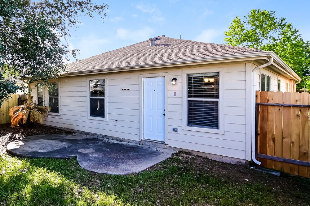 Building Photo - 20639 Tealbrook Dr