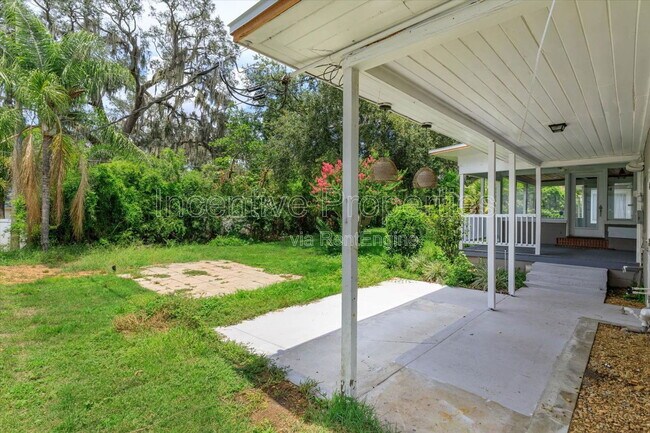 Building Photo - 1235 Ayrshire St