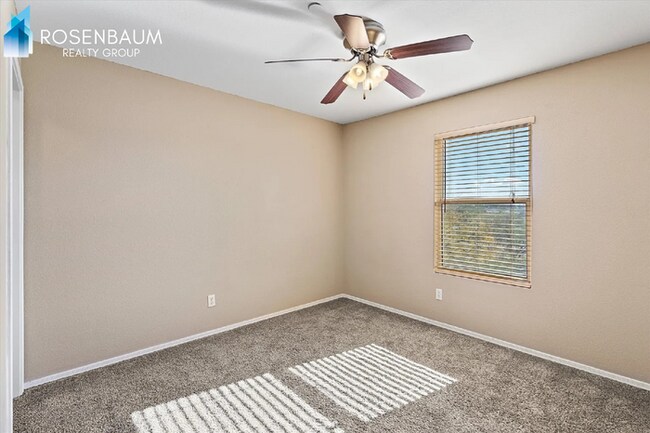 Building Photo - Charming 3-beds, 2.5-baths two-story home nestled in the desirable Tierra Del Paraiso community!