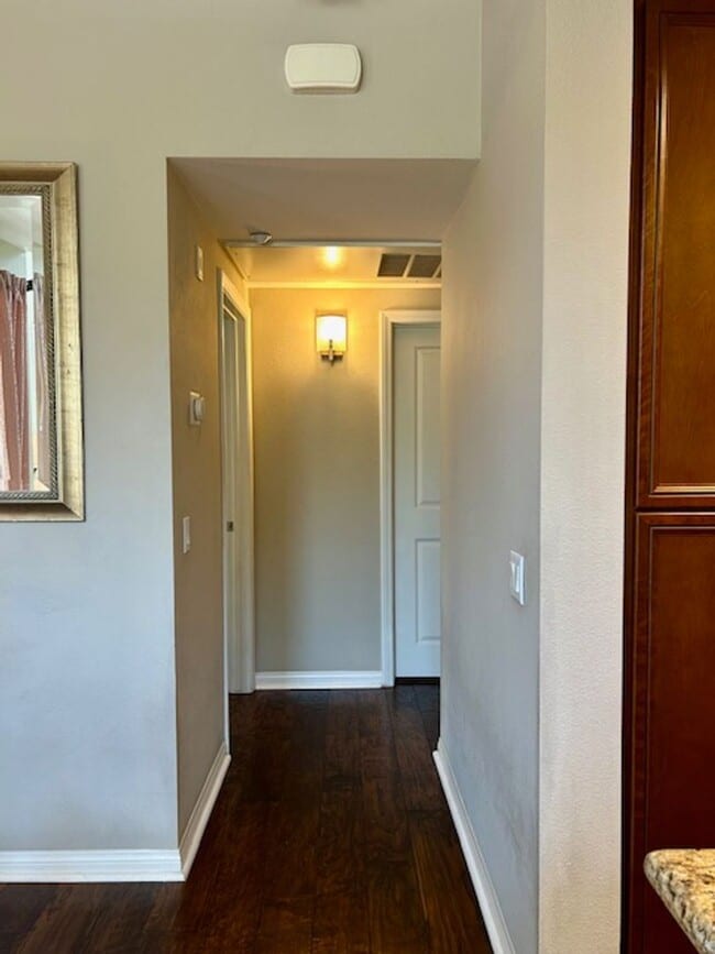 Building Photo - 2bed 2bath 1,401 Sqft VANTIS Condo in the Heart of Aliso Viejo