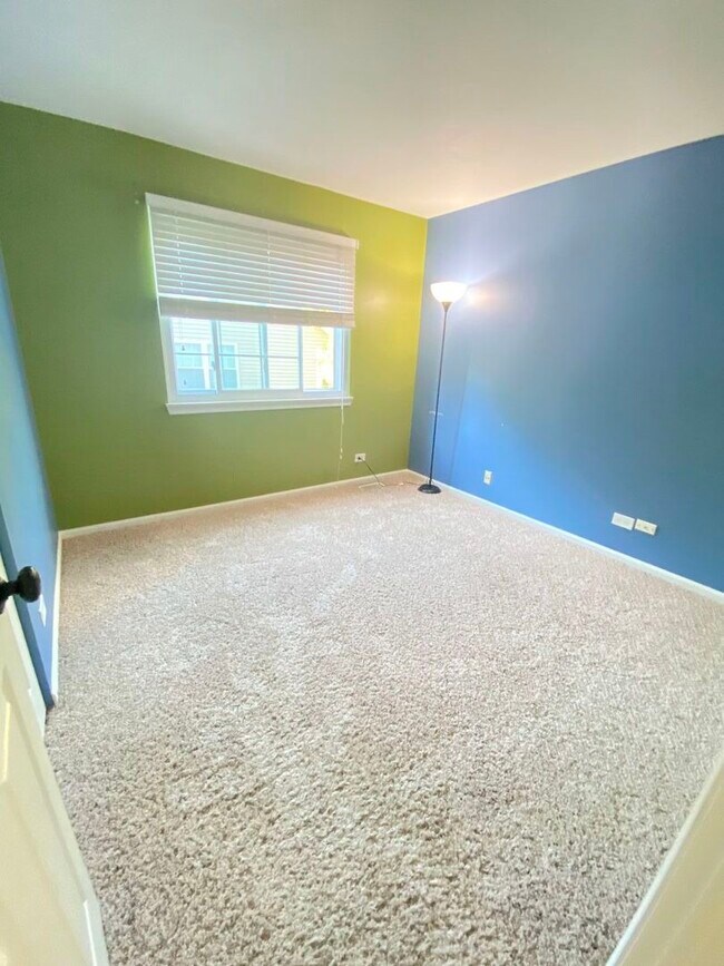 Building Photo - 1213 Pennsbury Ln