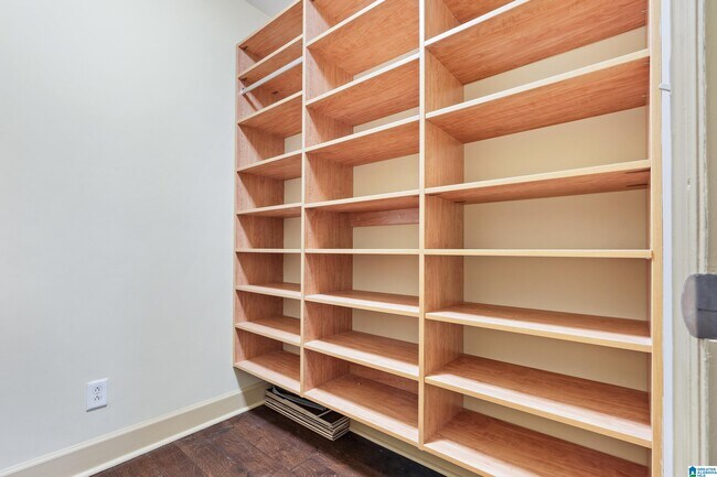 Building Photo - 2024 2nd Ave N