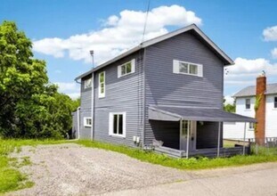 Building Photo - 6 Hemlock St