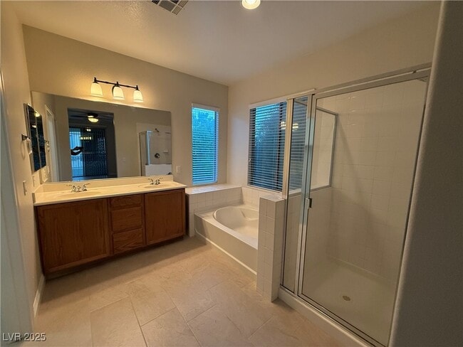 Building Photo - 11921 Luna Del Mar Ln