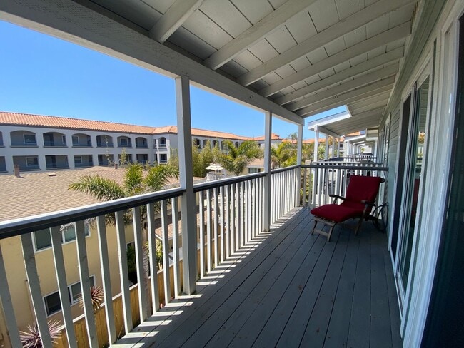 Building Photo - Carlsbad Village Furnished 2 bedroom/2 bath Long Term