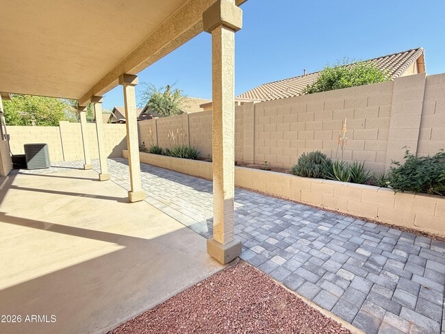 Building Photo - 4539 E Ivanhoe St