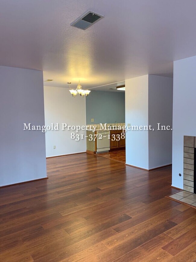 Building Photo - Spacious Condo In Great Pacific Grove Neighborhood
