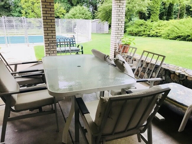 Building Photo - 0 Pigeon Ln