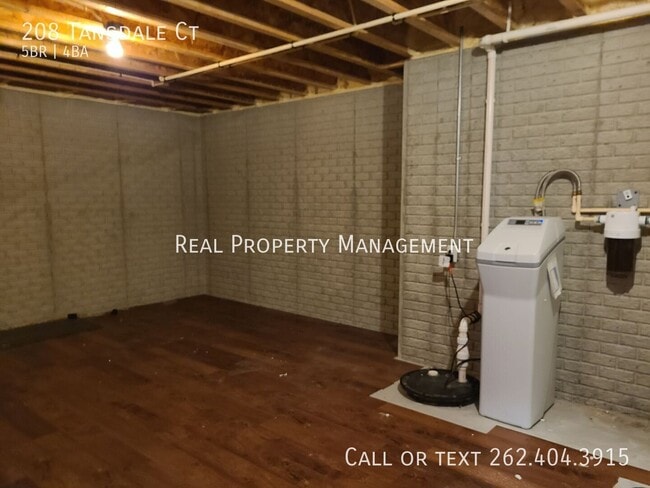 Building Photo - 208 Tansdale Ct