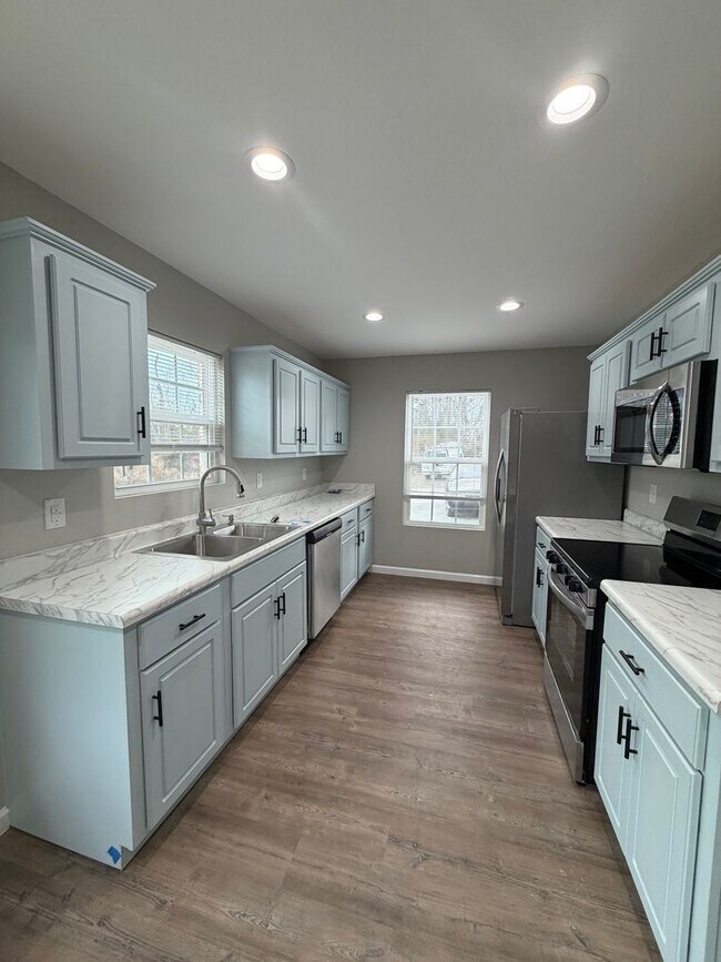 Building Photo - 906 Moxley Dr