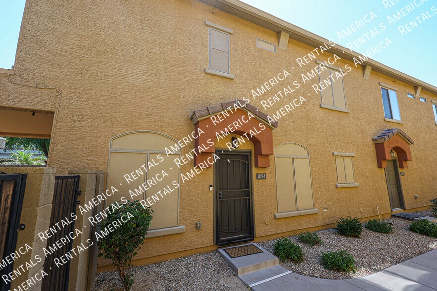 Building Photo - 2150 W Alameda Rd