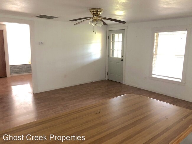 Building Photo - 2 br, 2 bath House - 462 Stringtown Rd.