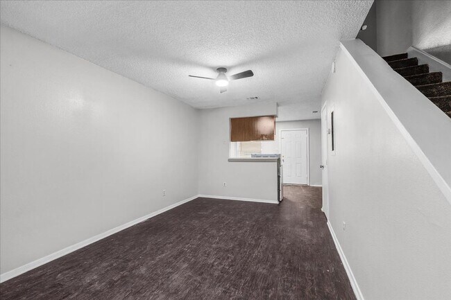 Building Photo - 3204 McLean St