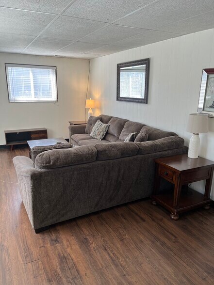 Building Photo - 144 Hillcrest St