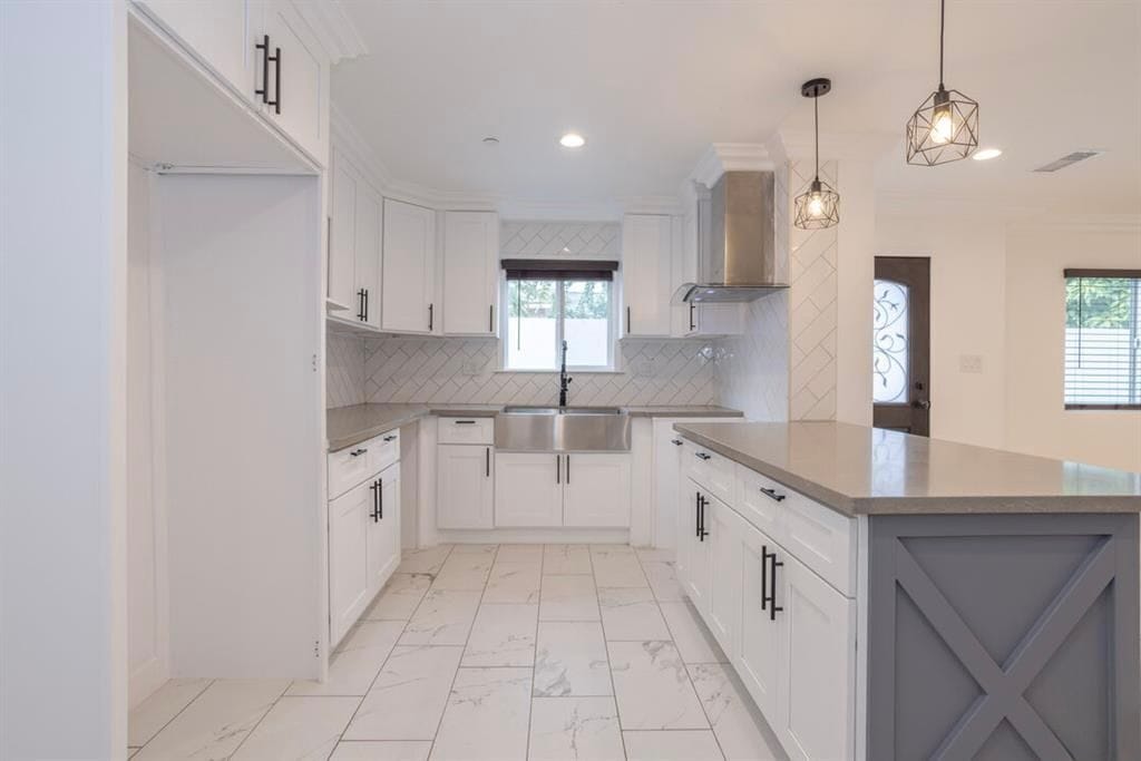 Building Photo - 1033 S Bonnie Beach Pl