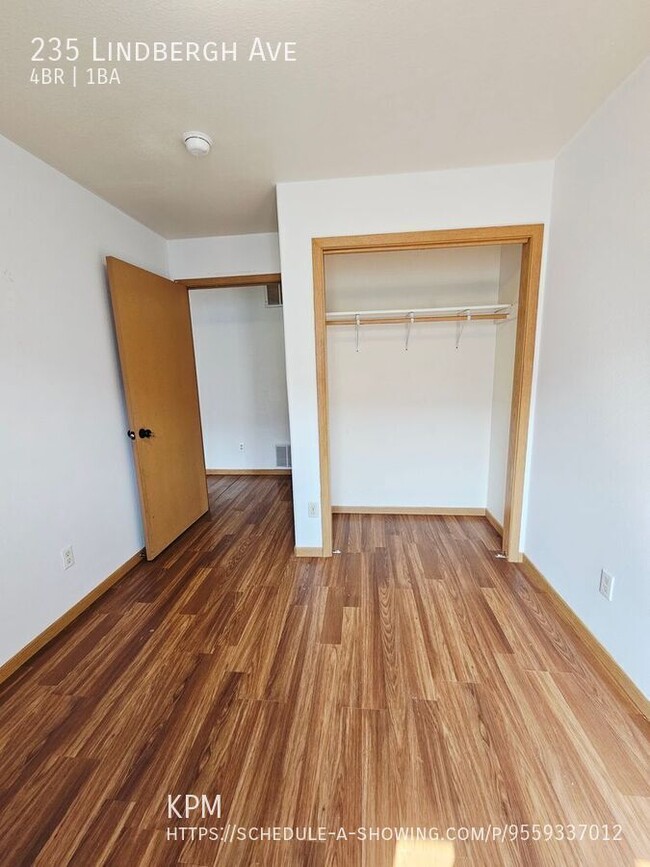 Building Photo - 235 Lindbergh Ave