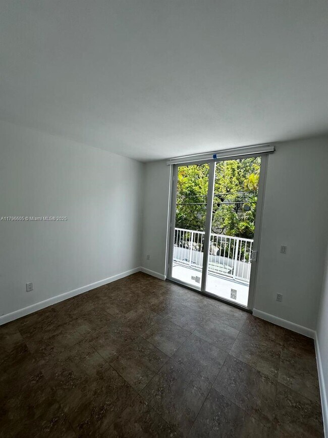 Building Photo - 50 Ocean Ln Dr