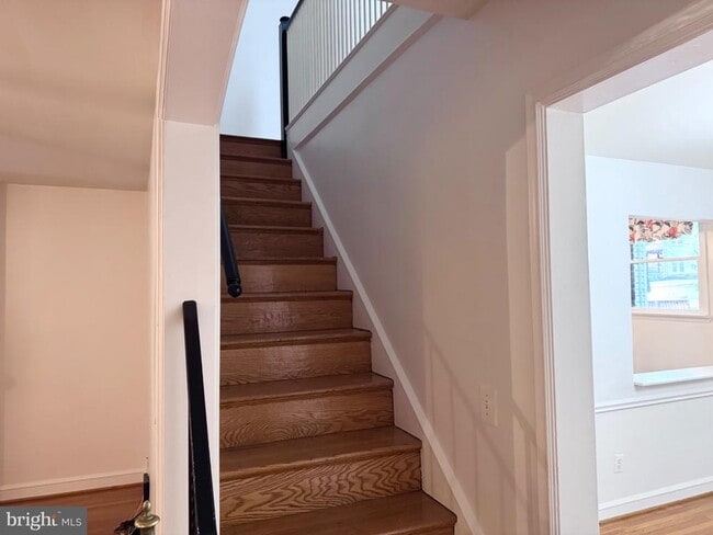 Building Photo - 4417 Volta Pl NW