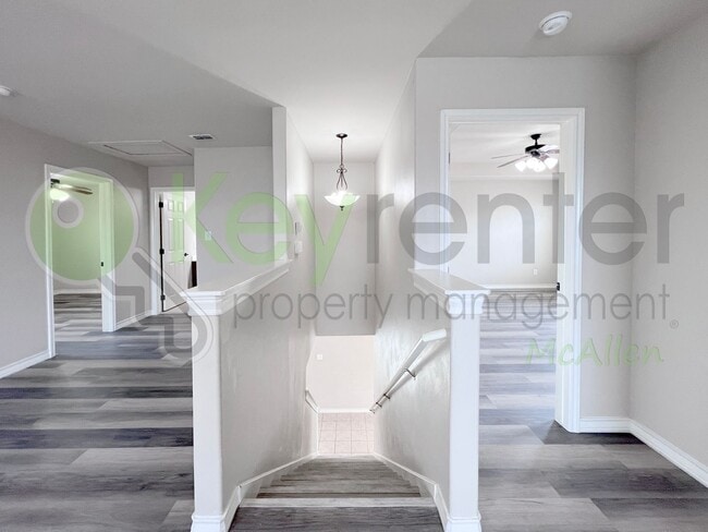 Building Photo - Beautidul 3bed/2.5 bath House in Edinburg. Don't Miss Out!