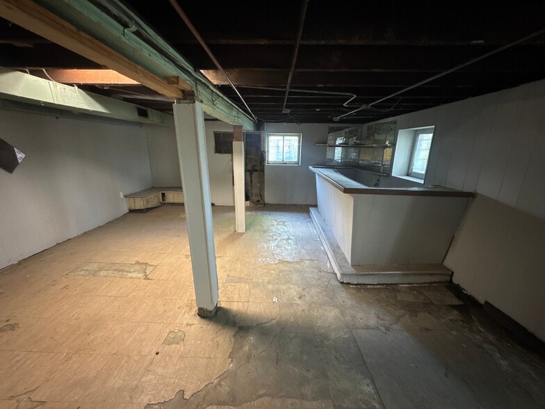 Building Photo - 265 W 107th St