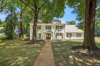Building Photo - 2836 Baytown Cove
