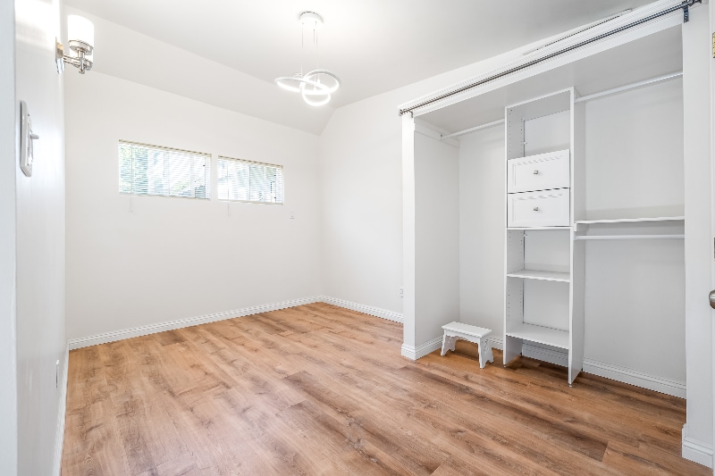 Building Photo - 10778 Valley Spring Ln