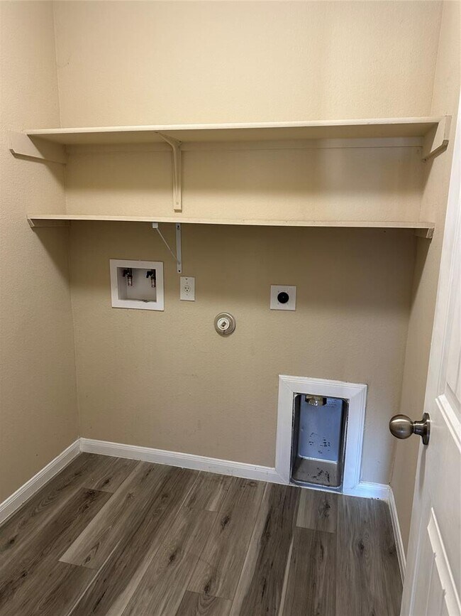 Building Photo - 3505 Stephans St