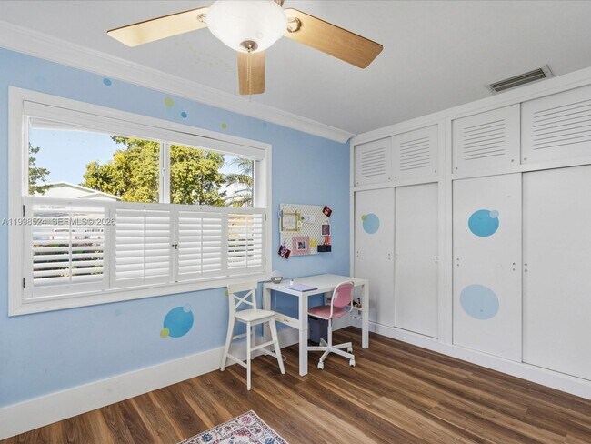 Building Photo - 2648 NE 26th Ave