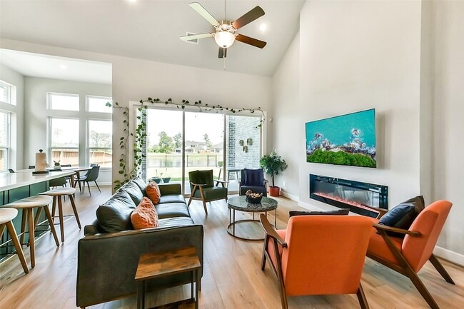 Building Photo - 28289 Emerald Bnd