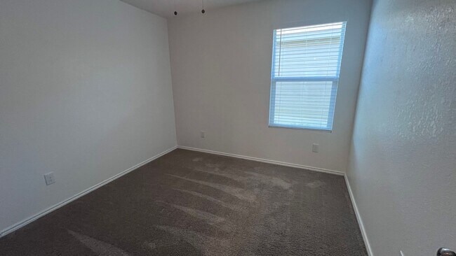 Building Photo - Move in Ready - Pet Friendly with pet door...