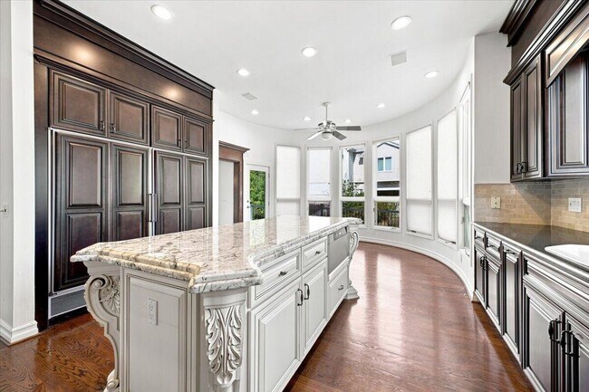 Building Photo - 6122 Trailwood Ln
