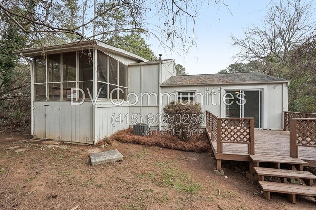 Building Photo - 3531 Tewksbury Dr SW