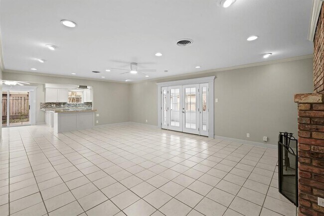 Building Photo - 5618 Bankside Dr