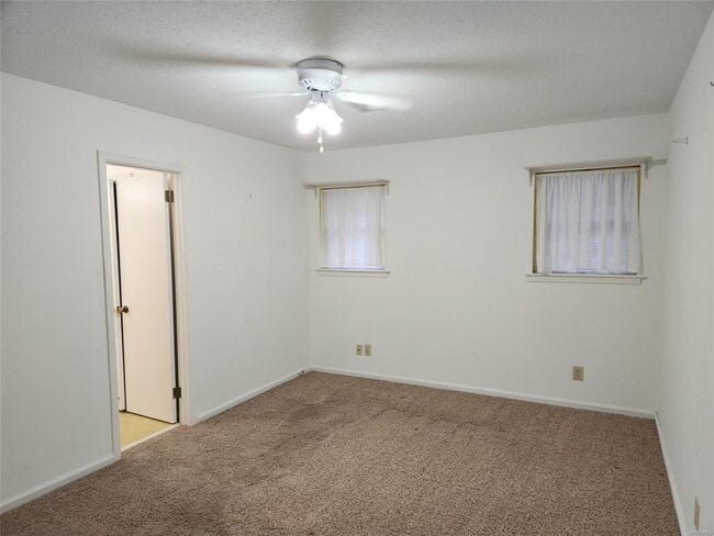 Building Photo - 117 Alecia Dr