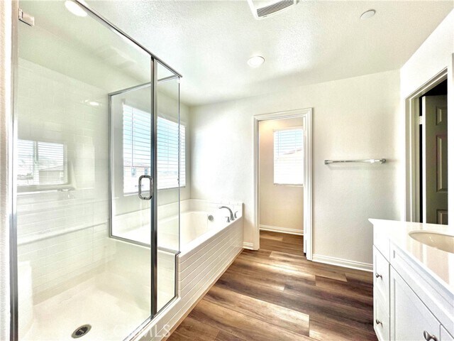 Building Photo - 2429 Ellendale Dr