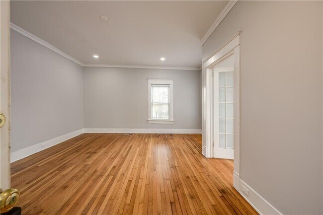 Building Photo - 600 Parkway Dr NE