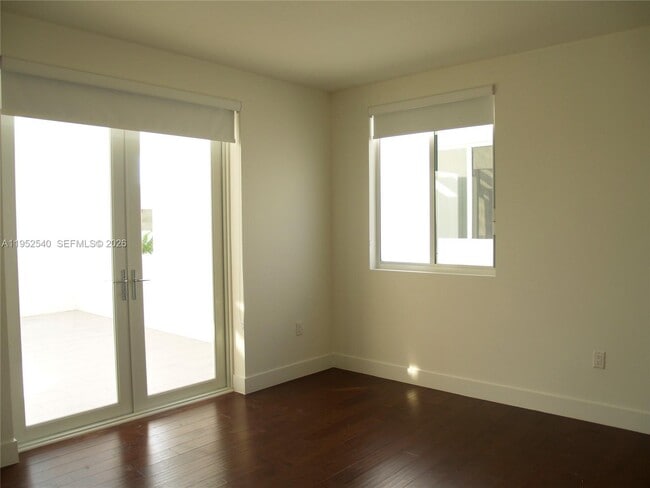 Building Photo - 10053 NW 76th Terrace