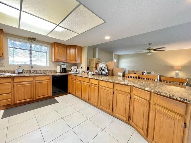 Building Photo - 3016 Oak Cove Dr